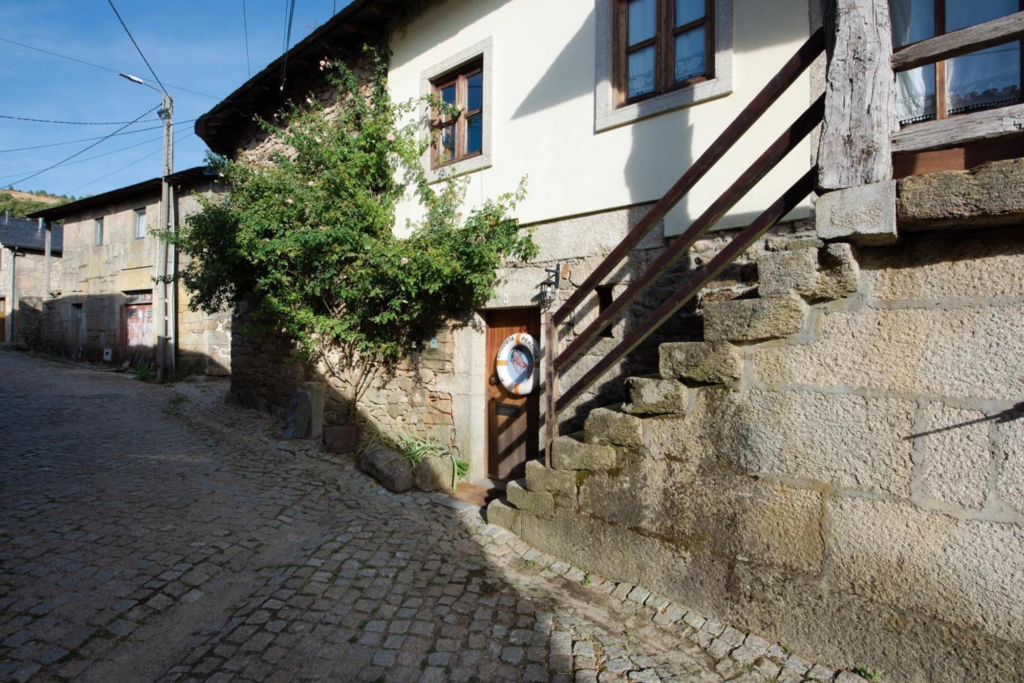 A Lagosta Perdida Montezinho Exterior photo